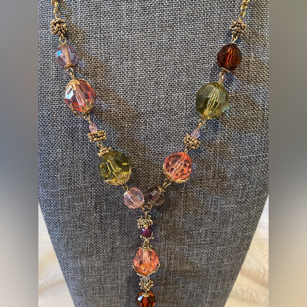 Costume Jewelry - 21" Goldtone Chain Link Lariat Necklace Multi-Colored Beads
